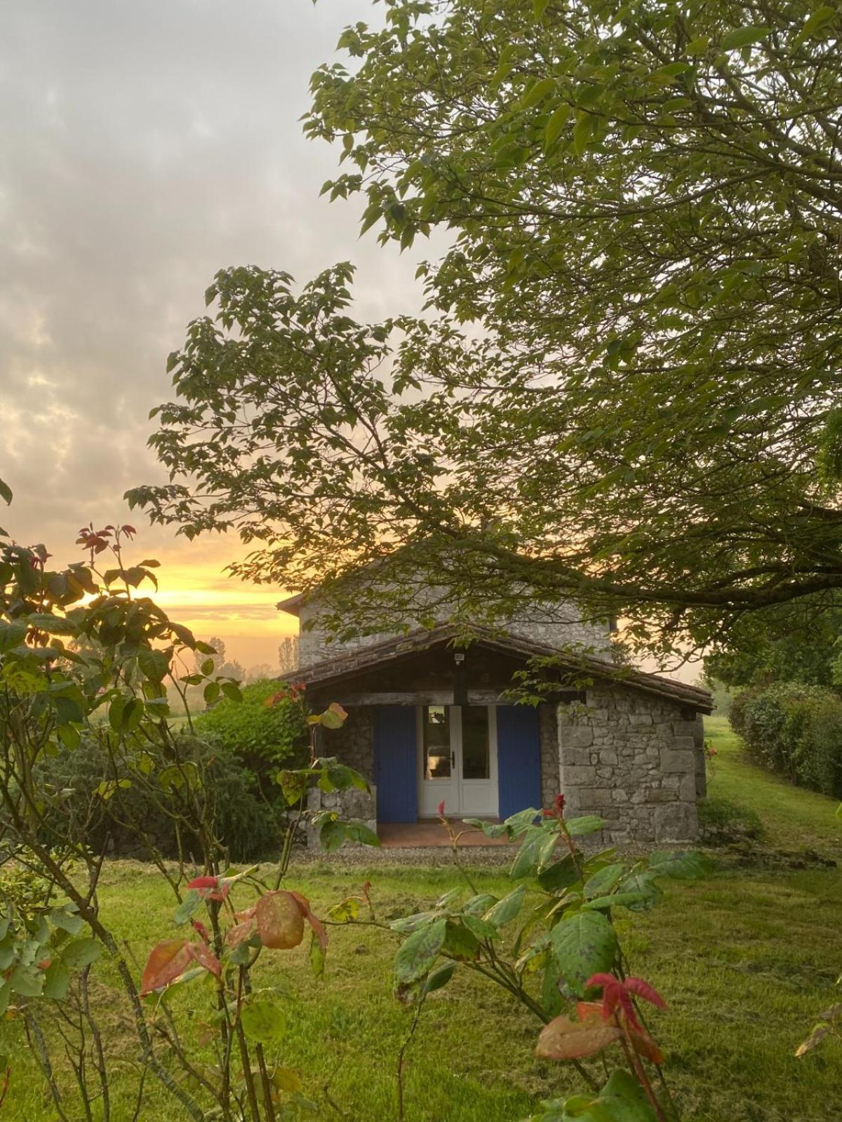 Guest house avec vue sur 2 hectares La Sauvetat-du-Dropt Extérieur photo